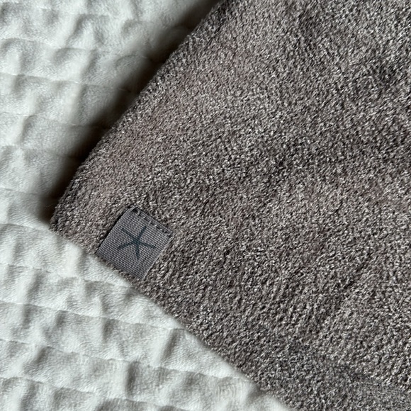 Barefoot Dreams CozyChic Ultra Lite Classic Shorts in Pewter - Picture 5 of 9